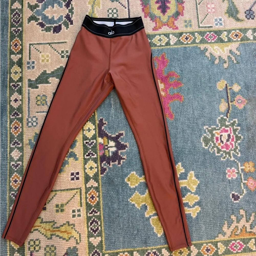ALO Airlift High Waist Suit Up Legging rust